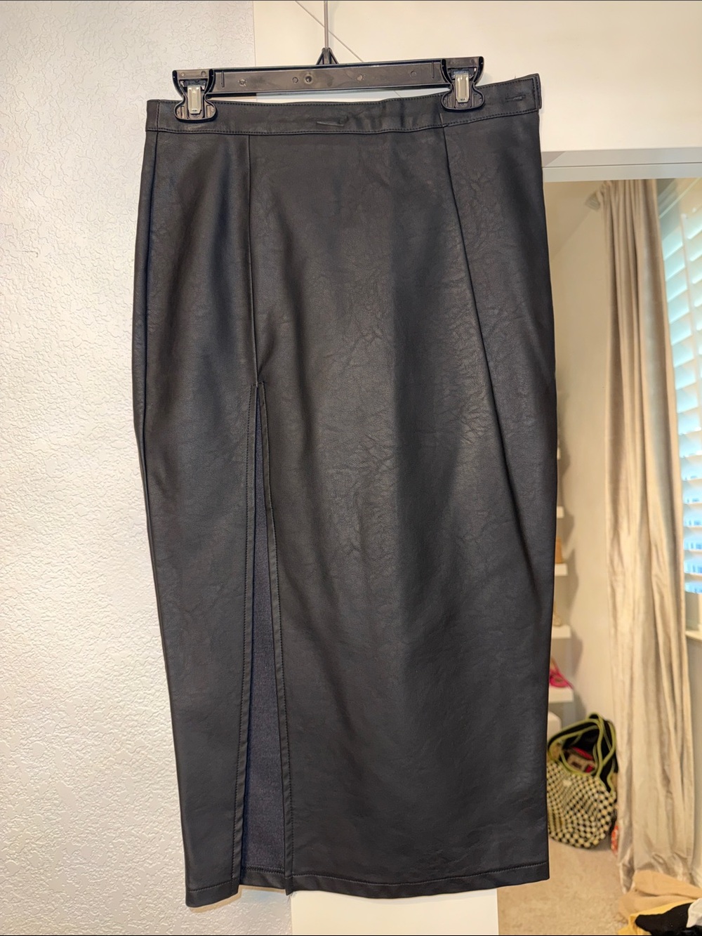 Hot Miami Styles Black Faux Leather Pencil Skirt with Front Slit